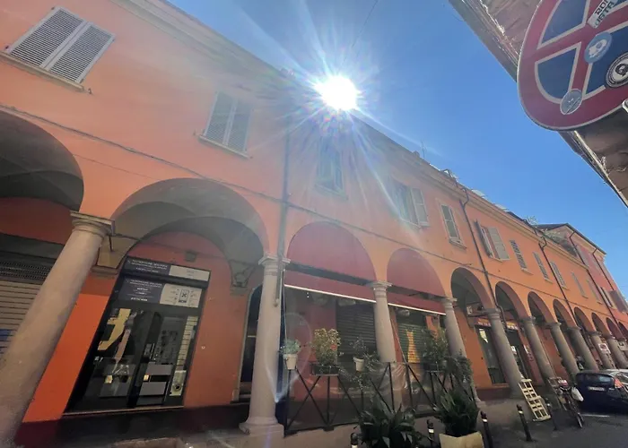 ゲストハウス Magnolia Italian Hostings ボローニャ