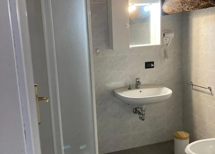 ゲストハウス Magnolia Italian Hostings ボローニャ